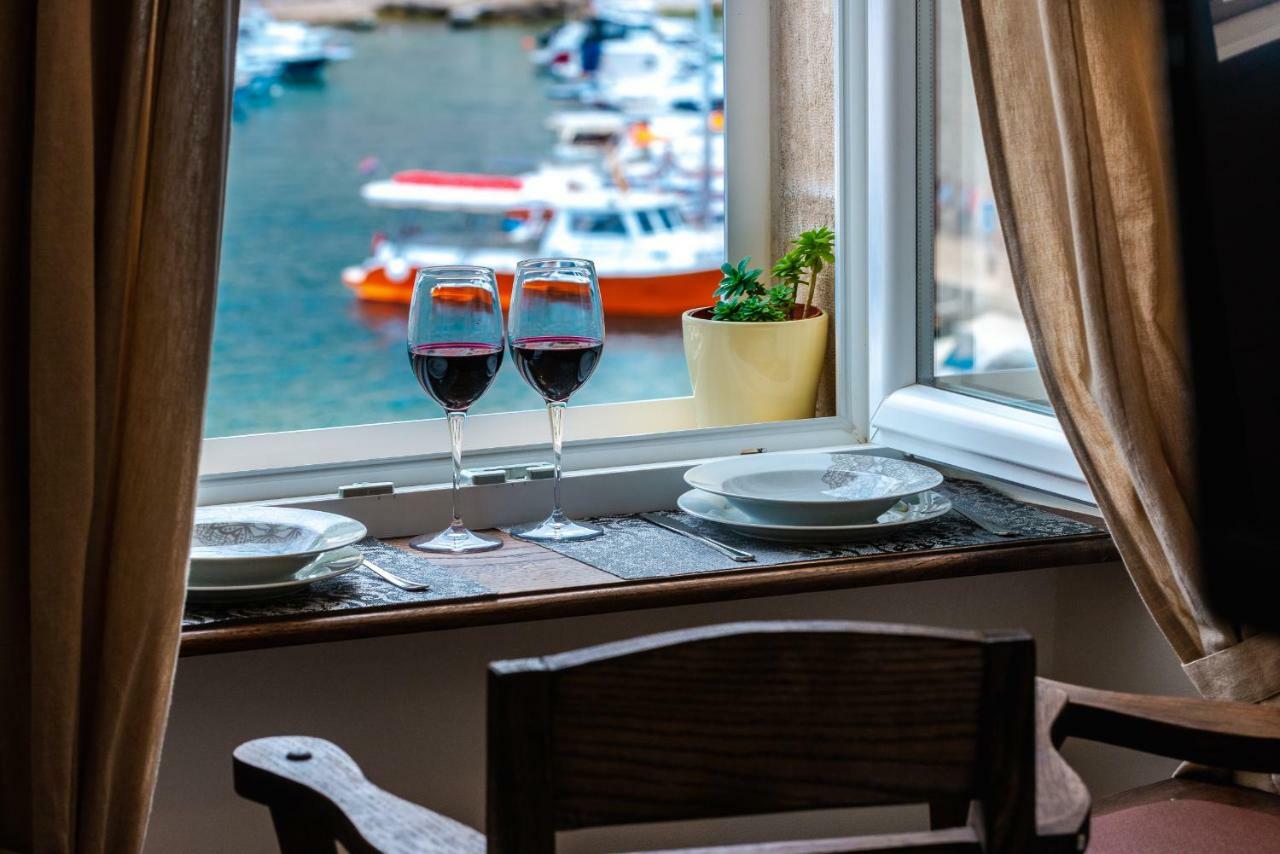 Brand New With Old Port View- Mala Vrata Apartament
