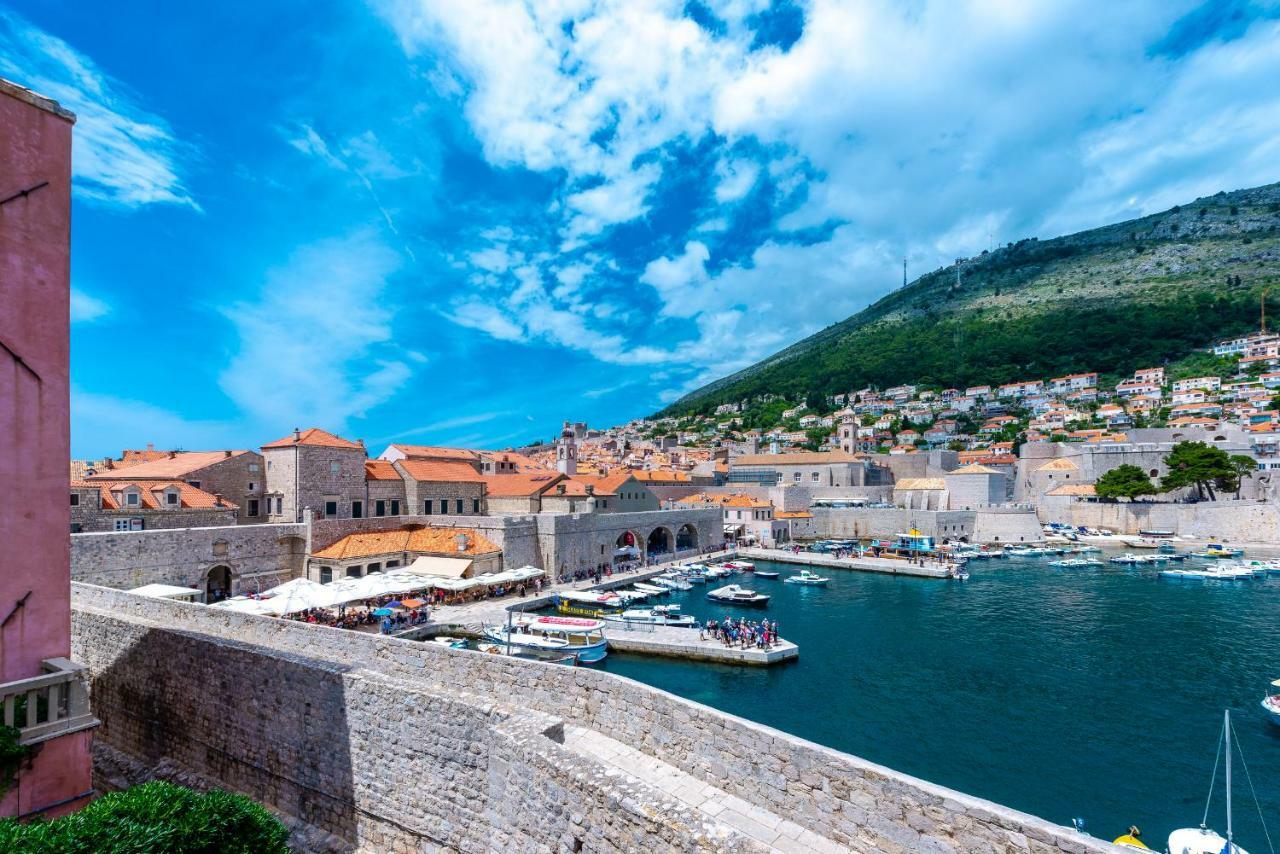 Brand New With Old Port View- Mala Vrata Apartma *