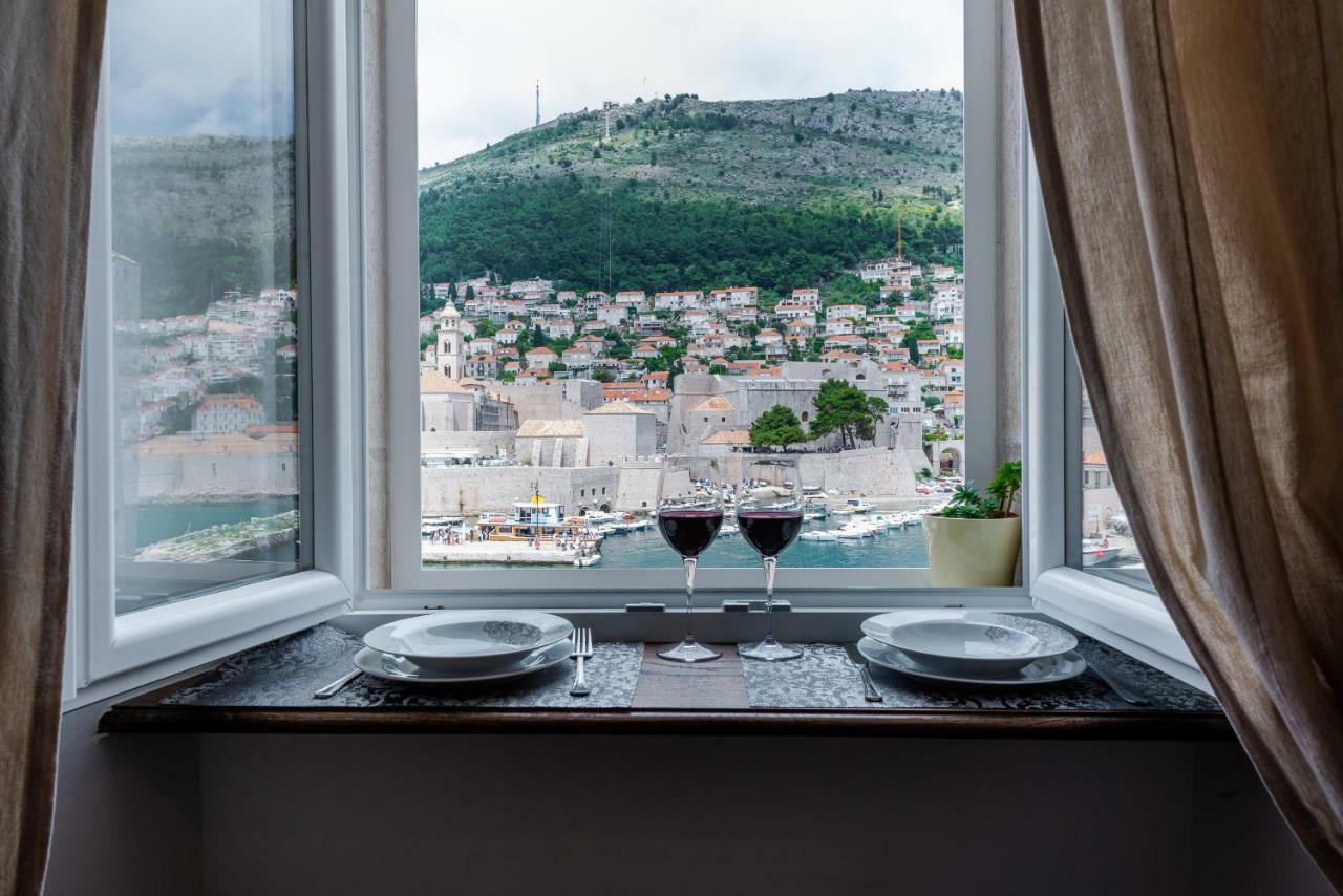 Brand New With Old Port View- Mala Vrata Apartmán